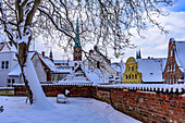 Snow-covered wall at the cafe at the Hanse Museum, Lübeck, Bay of Lübeck, Schleswig Holstein, Germany