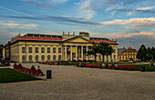 Das Fridericianum am Friedrichsplatz in Kassel im Abendlicht, Hessen, Deutschland