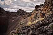 Vulkan Krater Morada del Diablo. Vulkanfeld Nationalpark Pali Aike, Patagonien, Provinz Santa Cruz, Chile, Südamerika