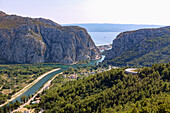 Cetina-Canyon, Blick auf Omiš, Dalmatien, Kroatien