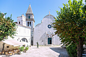 Osor; Insel Cres; Hauptplatz, Kirche Mariä Himmelfahrt, Kroatien