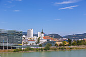 Linz; Urfahr, Ars Electronica Center, Stadtpfarrkirche Urfahr St. Josef, Oberösterreich, Österreich