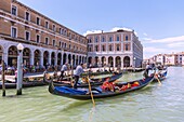 Venedig, Campo San Giacomo di Rialto, Gondolieri, Venetien, Italien
