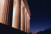 Columns surrounding a memorial, Lincoln Memorial, Washington DC, USA