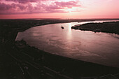 Luftaufnahme eines Flusses, Mississippi River, New Orleans, Louisiana, USA