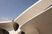 Außenansicht des von Eero Saarinen entworfenen TWA-Hotels am Flughafen JFK