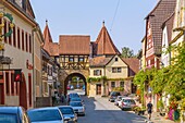 Prichsenstadt, Westtor, Stadtseite, Luitpoldstraße, Fachwerkhäuser, Bayern, Deutschland