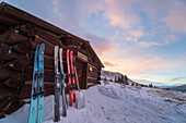 colorado winter hut for skiing