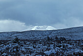 Berg Tongariro mit Schnee bedeckt
