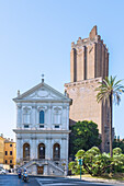 Rom, Kirche Santa Maria da Siena, Torre delle Milizie, Trajansmärkte, Latium, Italien