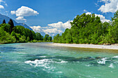 The Loisach with the Wetterstein Mountains in the background, Eschenlohe, Upper Bavaria, Bavaria, Germany