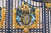 Buckingham Palace front gate, London, England, UK