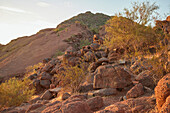 Felsformationen entlang Camel Back Mountain Trail in der Nähe von Phoenix Arizona