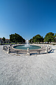 Springbrunnen in der Mitte der zentralen Insel, Padua, Italien