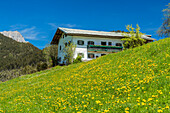 Bauernhaus bei Berchtesgaden, Oberbayern, Bayern, Deutschland