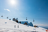 Skiers, ski slope, Schlern, Compatsch, Seiser Alm, South Tyrol, Alto Adige, Italy