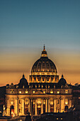 Petersdom bei Nacht, Rom, Latium, Italien, Europa