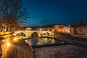 Footbridge Ponte Cestio on island in Tiber, Rome, Lazio, Italy, Europe