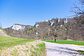 Burg Wildenstein, Ausblick vom Donauradweg, Naturpark Obere Donau in der Schwäbischen Alb, Baden-Württemberg, Deutschland