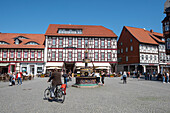 Hotel Weißer Hirsch, in front of the market square with historical benefactor fountain, Wernigerode, Saxony-Anhalt, Germany