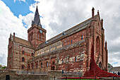 St.-Magnus-Kathedrale; von den Wikingern gegründete, nördlichste Kathedrale in Großbritannien, Bau aus buntem Sandstein, Vereinigtes Königreich
