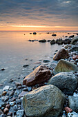 Steine an der Ostsee, Insel Fehmarn, Schleswig-Holstein, Deutschland