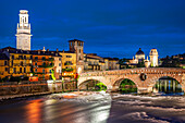 Old town with the Adige River, Ponte Pietra, Verona, Adige Valley, Veneto, Italy, Europe
