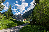 Chapel, Berggasthof Hermine, European long-distance hiking trail E5, crossing the Alps, Madau, Tyrol, Austria