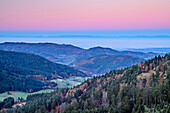 Morgenstimmung über dem Schwarzwald von der Schwarzwald-Hochstraße, Nationalpark Schwarzwald, Schwarzwald, Baden-Württemberg, Deutschland