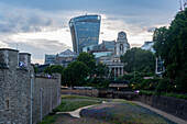 Hochhaus in der 20 Fenchurch Street, auch als The Walkie-Talkie bezeichnet, City of London, London, Großbritannien