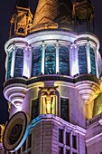 Georgia, Batumi, Gebäude der astronomischen Uhr, Morgendämmerung.