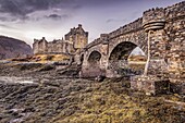 Eilean Donan Castle, 13. Jahrhundert, Kyle of Lochalsh, Highlands, Schottland, Vereinigtes Königreich.