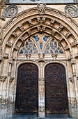 Portal der Kathedrale von San Salvador in Oviedo, Asturien, Spanien.