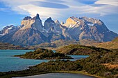 Chile,Magallanes,Torres del Paine,national park,Cuernos del Paine,Lago Pehoe,.