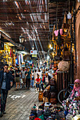 Shop im Souk, Medina, Marrakesch, Marokko, Nordafrika, Afrika