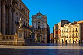 Piazza Duomo, Ortigia, Siracusa, Sicily, Italy, Europe