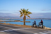 Cyclists, Saint-Auygulf, Frejus, Provence-Alpes-Cote d'Azur, France, Mediterranean, Europe
