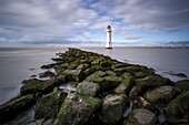Der Perch Rock Leuchtturm mit Langzeitbelichtung, New Brighton, Cheshire, England, Vereinigtes Königreich, Europa