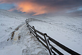 Rushup Edge in winter, Peak District, Derbyshire, England, United Kingdom, Europe