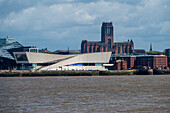 Das Museum of Liverpool und die anglikanische Kathedrale, Liverpool, Merseyside, England, Vereinigtes Königreich, Europa