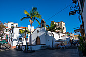 Fassade der Kapelle Corpo Santo befindet sich in der Altstadt, Funchal, Madeira, Portugal, Atlantik, Europa