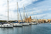 Malta, South Eastern Region, Valletta, Yachts in marina and old town