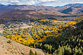 USA, Idaho, Ketchum, Town in valley in Autumn, seen from Bald Mountain