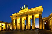 Brandenburg Gate at sunset, Pariser Square, Unter den Linden, Berlin, Germany, Europe