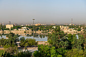Blick über den Fluss Tigris und die grüne Zone, Bagdad, Irak, Naher Osten