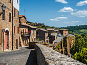 Die Grenzen der Altstadt und ihrer alten Mauern, Orvieto, Umbrien, Italien, Europa