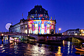 Bode-Museum während des Festival of Lights, Museumsinsel, UNESCO-Weltkulturerbe, Bezirk Berlin Mitte, Berlin, Deutschland, Europa