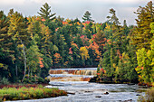 Michigan, Tahquamenon Falls State Park, Lower Falls