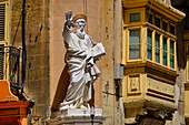 Saint figure in the back streets of Valletta, Malta, Mediterranean, Europe