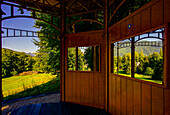 Blick vom Spiegelpavillon Kaiserin Elisabeths in den Kaiserpark, Bad Ischl, Oberösterreich, Österreich
